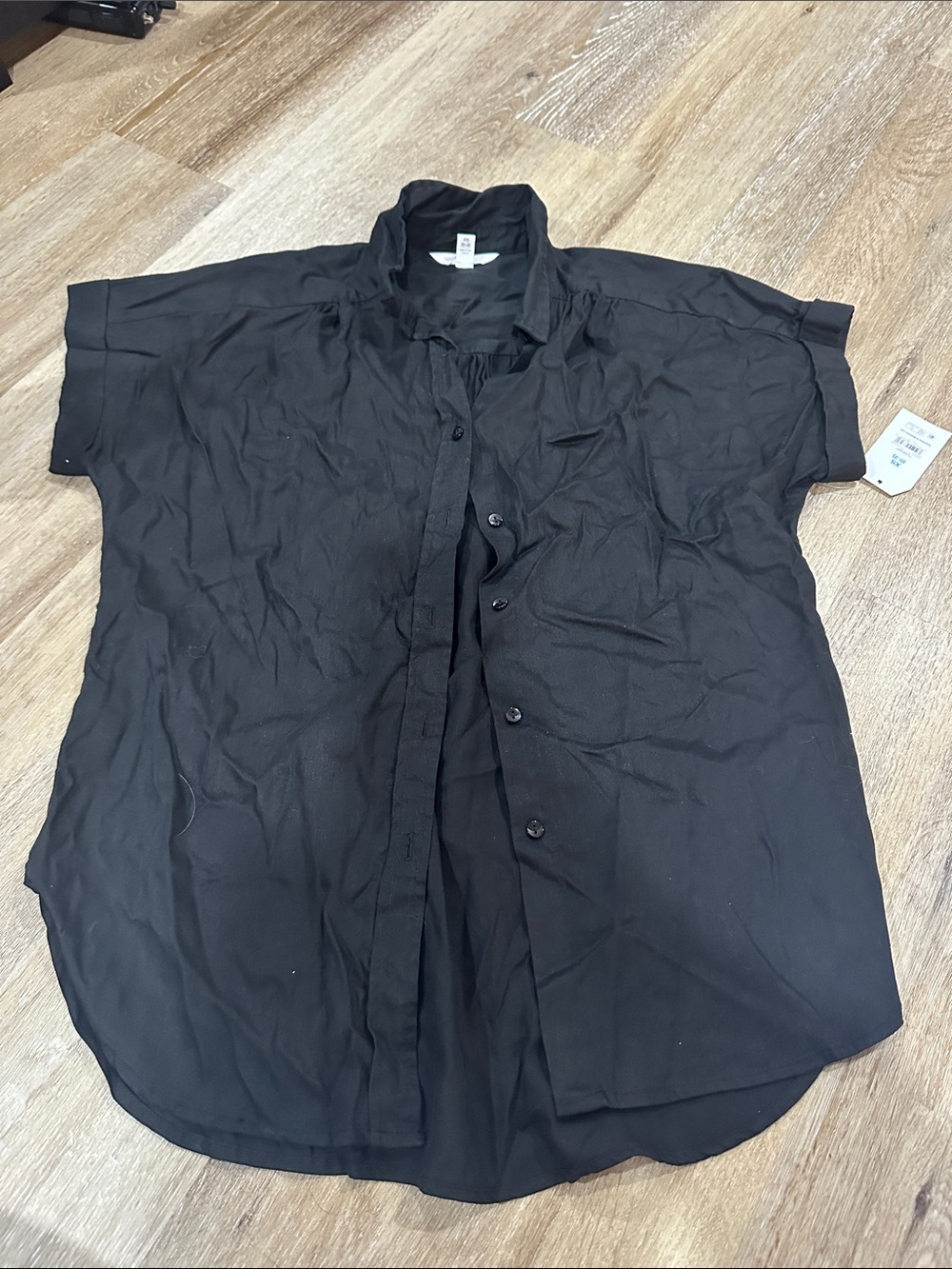 Classic Black Short-Sleeve Button-Up Shirt “Tt camp shirt”